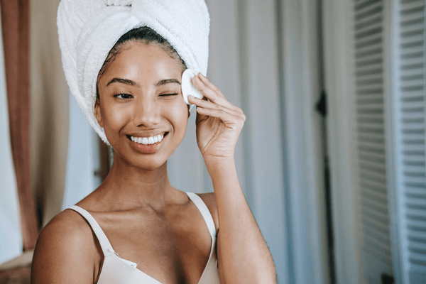 3 Natural Ways to Remove Makeup
